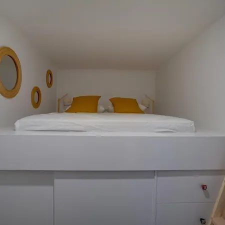 30 M Decorated In The Heart Of Downtown Daire Nantes